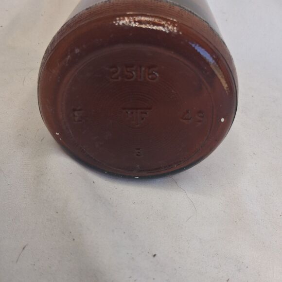 Lot of 2 Vintage Amber Glass Bottles 32oz & 1949 Beer Bottle w/ Original Cork - Picture 9 of 9